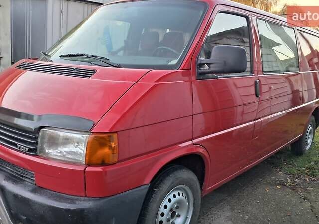 Красный Фольксваген Transporter, объемом двигателя 2.5 л и пробегом 247 тыс. км за 6500 $, фото 3 на Automoto.ua