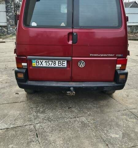 Красный Фольксваген Transporter, объемом двигателя 2.5 л и пробегом 206 тыс. км за 7290 $, фото 6 на Automoto.ua