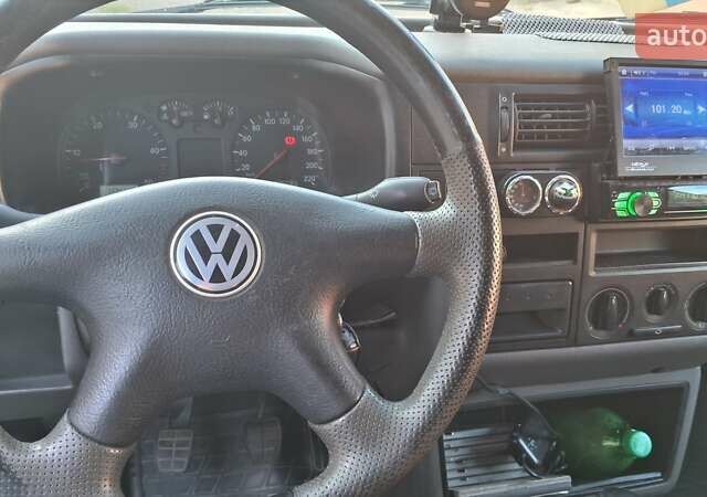Красный Фольксваген Transporter, объемом двигателя 2.5 л и пробегом 247 тыс. км за 6500 $, фото 7 на Automoto.ua