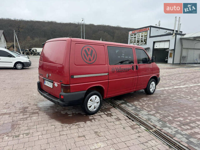 Красный Фольксваген Transporter, объемом двигателя 2.5 л и пробегом 420 тыс. км за 5950 $, фото 5 на Automoto.ua
