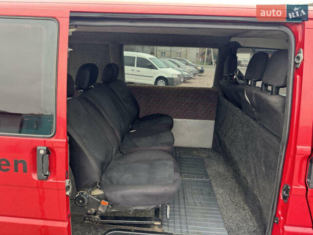 Красный Фольксваген Transporter, объемом двигателя 2.5 л и пробегом 420 тыс. км за 5950 $, фото 12 на Automoto.ua