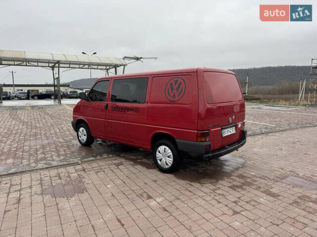 Красный Фольксваген Transporter, объемом двигателя 2.5 л и пробегом 420 тыс. км за 5950 $, фото 9 на Automoto.ua