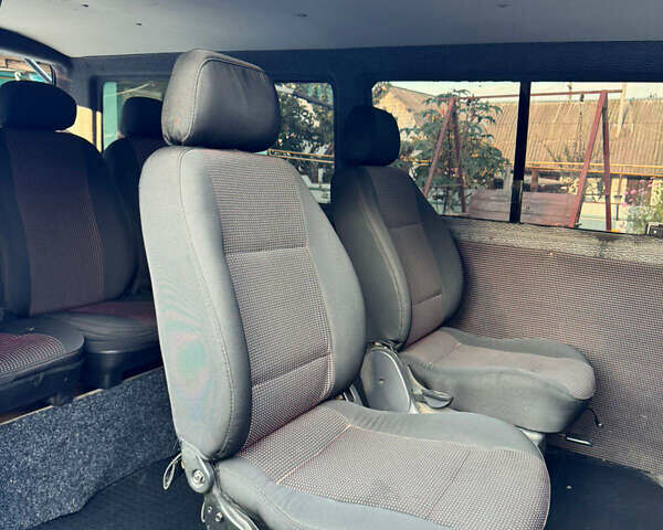 Красный Фольксваген Transporter, объемом двигателя 2.5 л и пробегом 376 тыс. км за 6800 $, фото 10 на Automoto.ua