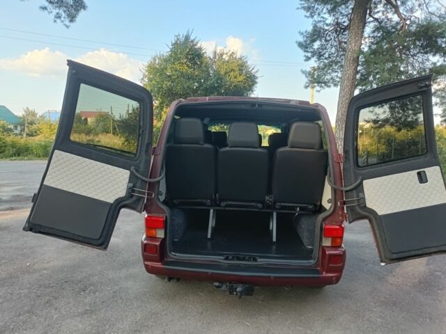 Красный Фольксваген Transporter, объемом двигателя 2.5 л и пробегом 527 тыс. км за 6800 $, фото 16 на Automoto.ua