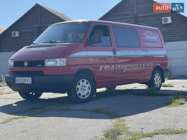 Красный Фольксваген Transporter, объемом двигателя 2.5 л и пробегом 310 тыс. км за 7700 $, фото 15 на Automoto.ua