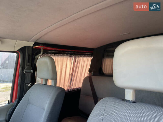 Красный Фольксваген Transporter, объемом двигателя 2.5 л и пробегом 310 тыс. км за 7700 $, фото 49 на Automoto.ua