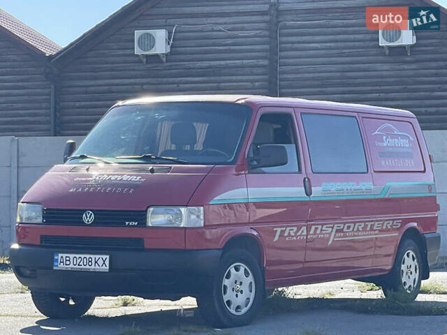 Красный Фольксваген Transporter, объемом двигателя 2.5 л и пробегом 310 тыс. км за 7700 $, фото 42 на Automoto.ua