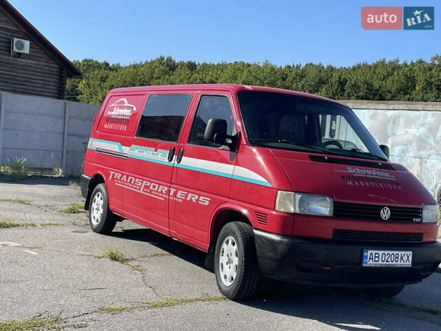 Красный Фольксваген Transporter, объемом двигателя 2.5 л и пробегом 310 тыс. км за 7700 $, фото 8 на Automoto.ua