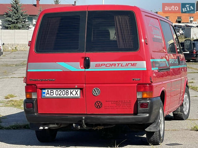 Красный Фольксваген Transporter, объемом двигателя 2.5 л и пробегом 310 тыс. км за 7700 $, фото 30 на Automoto.ua