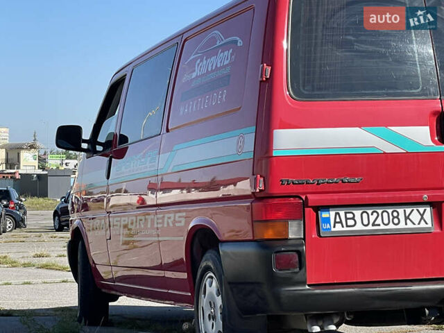 Красный Фольксваген Transporter, объемом двигателя 2.5 л и пробегом 310 тыс. км за 7700 $, фото 25 на Automoto.ua