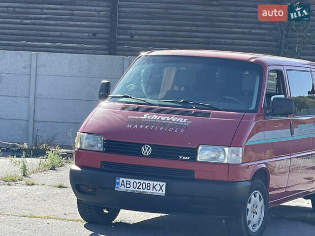Красный Фольксваген Transporter, объемом двигателя 2.5 л и пробегом 310 тыс. км за 7700 $, фото 38 на Automoto.ua