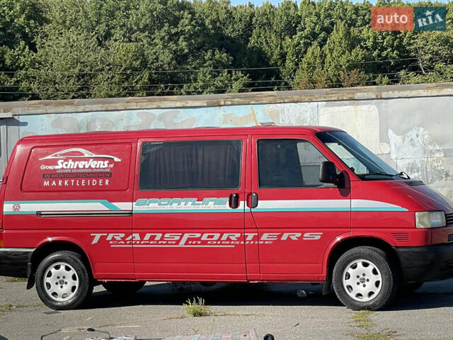 Красный Фольксваген Transporter, объемом двигателя 2.5 л и пробегом 310 тыс. км за 7700 $, фото 36 на Automoto.ua