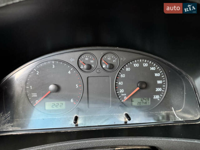 Красный Фольксваген Transporter, объемом двигателя 1.9 л и пробегом 221 тыс. км за 6999 $, фото 49 на Automoto.ua