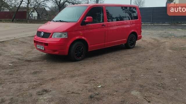Красный Фольксваген Transporter, объемом двигателя 1.9 л и пробегом 345 тыс. км за 8000 $, фото 1 на Automoto.ua