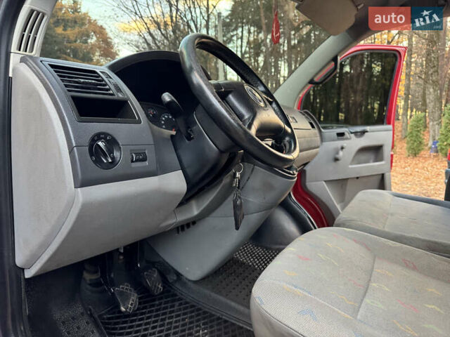 Красный Фольксваген Transporter, объемом двигателя 1.9 л и пробегом 221 тыс. км за 6999 $, фото 56 на Automoto.ua
