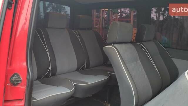 Красный Фольксваген Transporter, объемом двигателя 1.9 л и пробегом 345 тыс. км за 8000 $, фото 27 на Automoto.ua