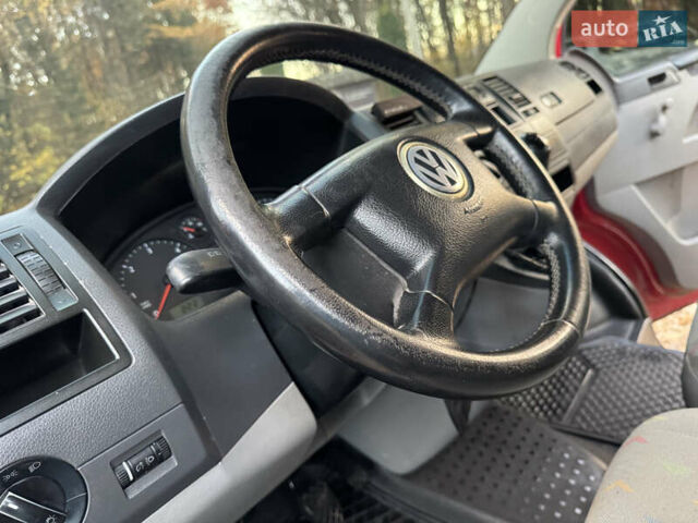 Красный Фольксваген Transporter, объемом двигателя 1.9 л и пробегом 221 тыс. км за 6999 $, фото 51 на Automoto.ua