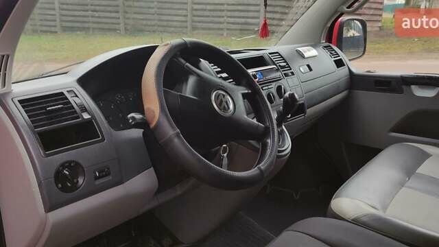 Красный Фольксваген Transporter, объемом двигателя 1.9 л и пробегом 345 тыс. км за 8000 $, фото 23 на Automoto.ua