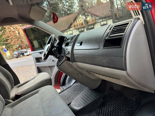 Красный Фольксваген Transporter, объемом двигателя 1.9 л и пробегом 221 тыс. км за 6999 $, фото 46 на Automoto.ua