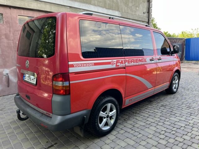 Красный Фольксваген Transporter, объемом двигателя 2.5 л и пробегом 300 тыс. км за 6800 $, фото 2 на Automoto.ua