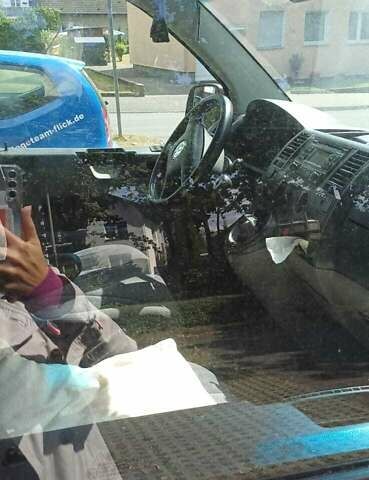 Красный Фольксваген Transporter, объемом двигателя 2.46 л и пробегом 400 тыс. км за 5000 $, фото 8 на Automoto.ua