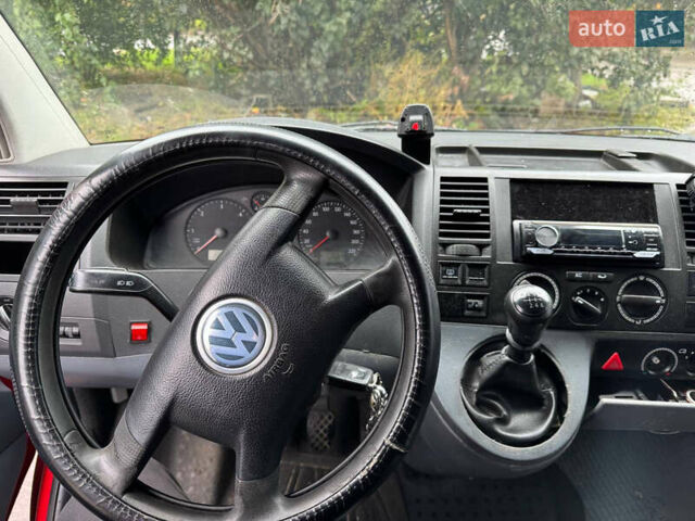 Красный Фольксваген Transporter, объемом двигателя 2.46 л и пробегом 520 тыс. км за 7500 $, фото 12 на Automoto.ua