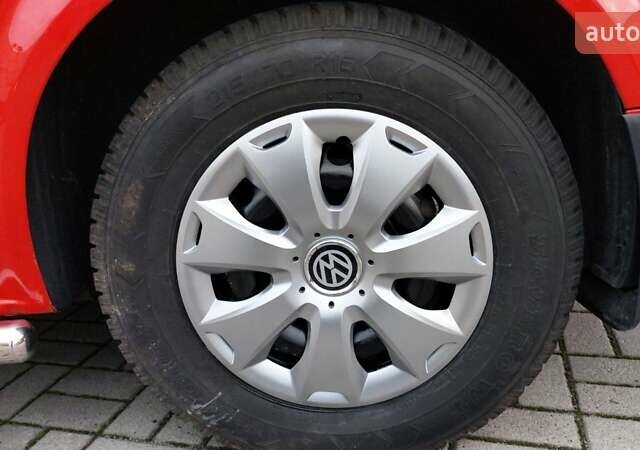 Красный Фольксваген Transporter, объемом двигателя 2.46 л и пробегом 220 тыс. км за 13800 $, фото 8 на Automoto.ua