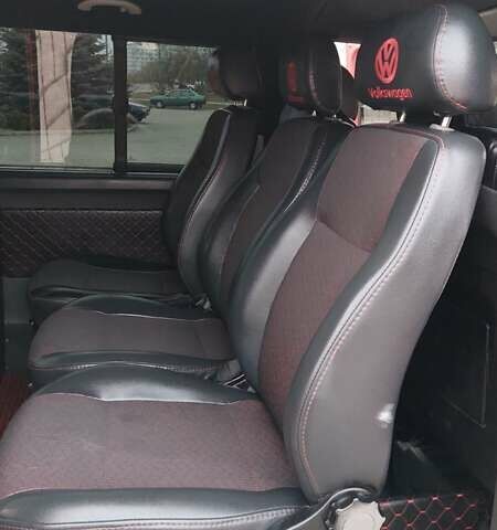 Красный Фольксваген Transporter, объемом двигателя 2.46 л и пробегом 220 тыс. км за 13800 $, фото 42 на Automoto.ua