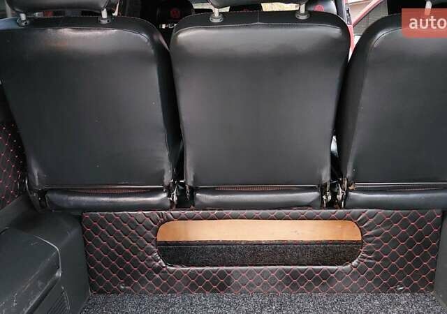 Красный Фольксваген Transporter, объемом двигателя 2.46 л и пробегом 220 тыс. км за 13800 $, фото 33 на Automoto.ua