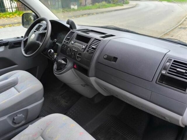 Червоний Фольксваген Transporter, об'ємом двигуна 2.5 л та пробігом 200 тис. км за 2850 $, фото 6 на Automoto.ua