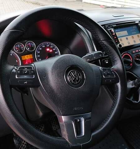 Красный Фольксваген Transporter, объемом двигателя 2.46 л и пробегом 220 тыс. км за 13800 $, фото 20 на Automoto.ua