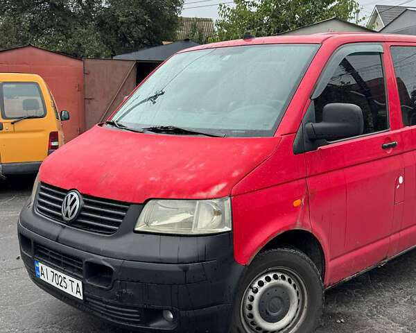 Красный Фольксваген Transporter, объемом двигателя 2.46 л и пробегом 520 тыс. км за 7500 $, фото 1 на Automoto.ua