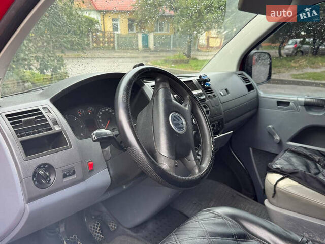 Красный Фольксваген Transporter, объемом двигателя 2.46 л и пробегом 520 тыс. км за 7500 $, фото 10 на Automoto.ua