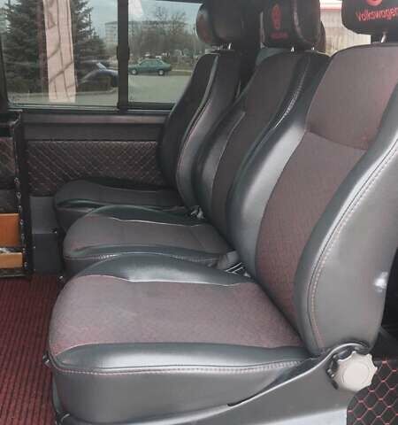 Красный Фольксваген Transporter, объемом двигателя 2.46 л и пробегом 220 тыс. км за 13800 $, фото 43 на Automoto.ua