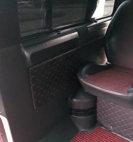 Красный Фольксваген Transporter, объемом двигателя 2.46 л и пробегом 220 тыс. км за 13800 $, фото 22 на Automoto.ua