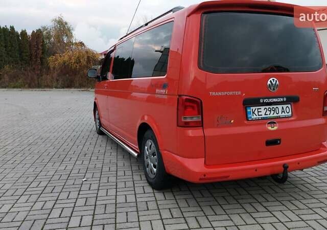 Красный Фольксваген Transporter, объемом двигателя 2.46 л и пробегом 220 тыс. км за 13800 $, фото 10 на Automoto.ua