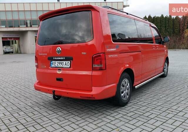 Красный Фольксваген Transporter, объемом двигателя 2.46 л и пробегом 220 тыс. км за 13800 $, фото 12 на Automoto.ua