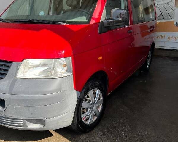 Красный Фольксваген Transporter, объемом двигателя 2.46 л и пробегом 370 тыс. км за 6200 $, фото 2 на Automoto.ua