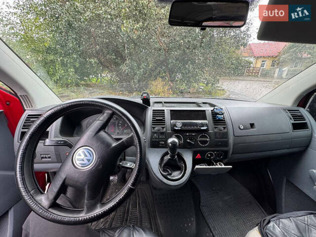 Красный Фольксваген Transporter, объемом двигателя 2.46 л и пробегом 520 тыс. км за 7500 $, фото 11 на Automoto.ua