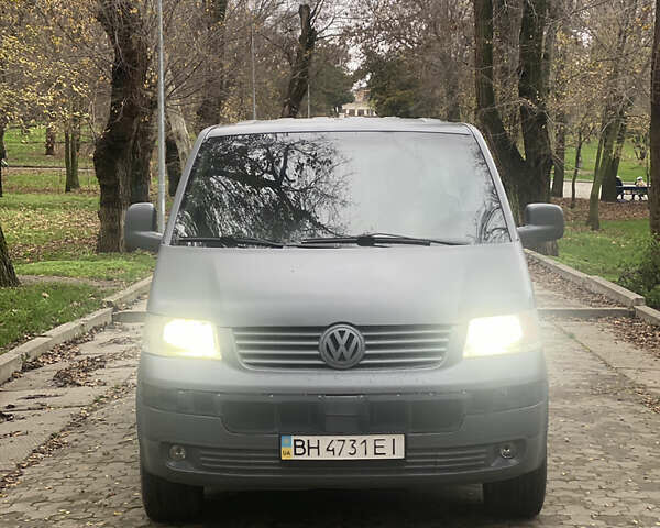 Красный Фольксваген Transporter, объемом двигателя 2.46 л и пробегом 300 тыс. км за 7500 $, фото 1 на Automoto.ua