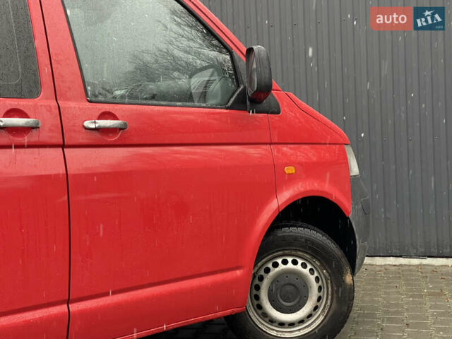 Красный Фольксваген Transporter, объемом двигателя 1.9 л и пробегом 335 тыс. км за 7899 $, фото 60 на Automoto.ua