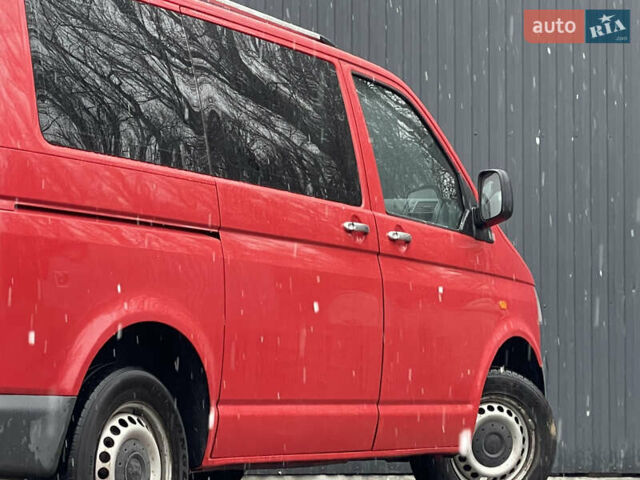 Красный Фольксваген Transporter, объемом двигателя 1.9 л и пробегом 335 тыс. км за 7899 $, фото 55 на Automoto.ua