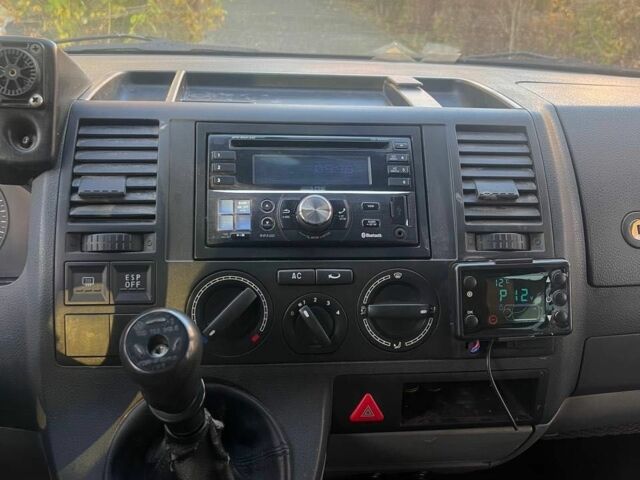 Красный Фольксваген Transporter, объемом двигателя 1.9 л и пробегом 334 тыс. км за 7200 $, фото 20 на Automoto.ua