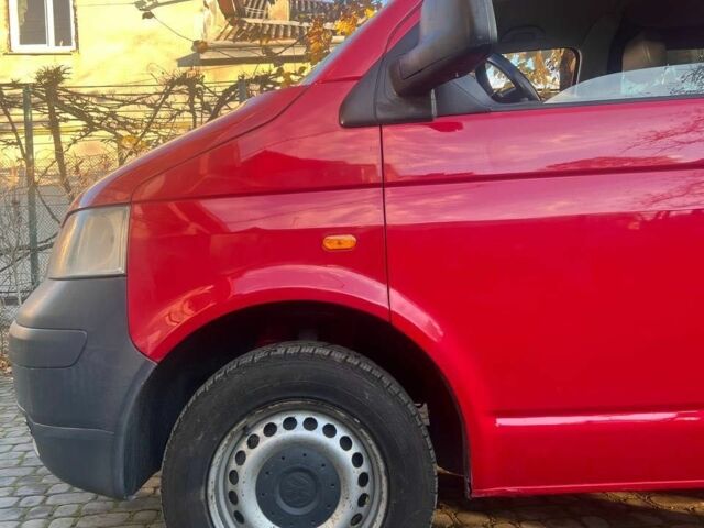 Красный Фольксваген Transporter, объемом двигателя 1.9 л и пробегом 334 тыс. км за 7200 $, фото 3 на Automoto.ua