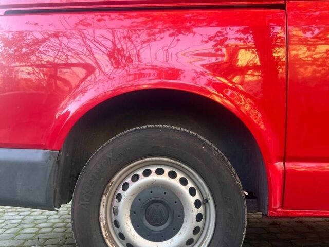 Красный Фольксваген Transporter, объемом двигателя 1.9 л и пробегом 334 тыс. км за 7200 $, фото 5 на Automoto.ua