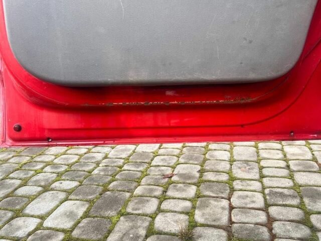 Красный Фольксваген Transporter, объемом двигателя 1.9 л и пробегом 334 тыс. км за 7200 $, фото 14 на Automoto.ua