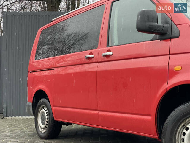 Красный Фольксваген Transporter, объемом двигателя 1.9 л и пробегом 335 тыс. км за 7899 $, фото 40 на Automoto.ua
