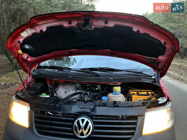 Красный Фольксваген Transporter, объемом двигателя 1.98 л и пробегом 259 тыс. км за 8500 $, фото 10 на Automoto.ua