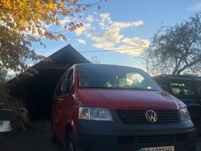 Красный Фольксваген Transporter, объемом двигателя 1.9 л и пробегом 334 тыс. км за 7200 $, фото 1 на Automoto.ua