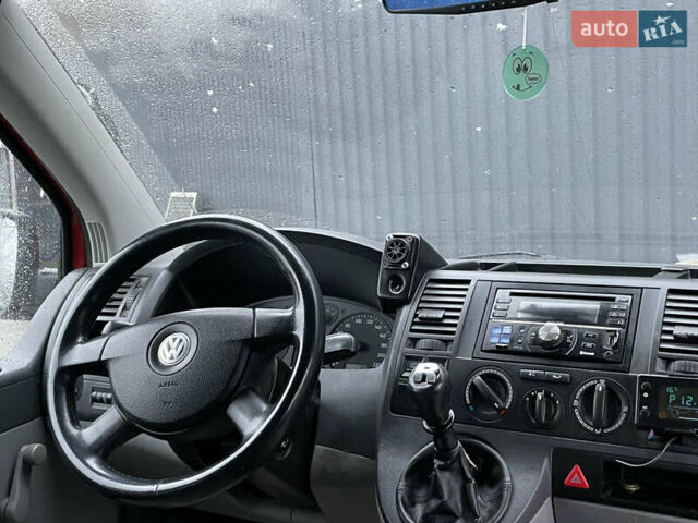 Красный Фольксваген Transporter, объемом двигателя 1.9 л и пробегом 335 тыс. км за 7899 $, фото 73 на Automoto.ua